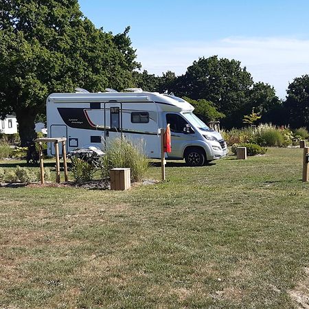 Camping Les Brillas Les Moutiers Eksteriør bilde