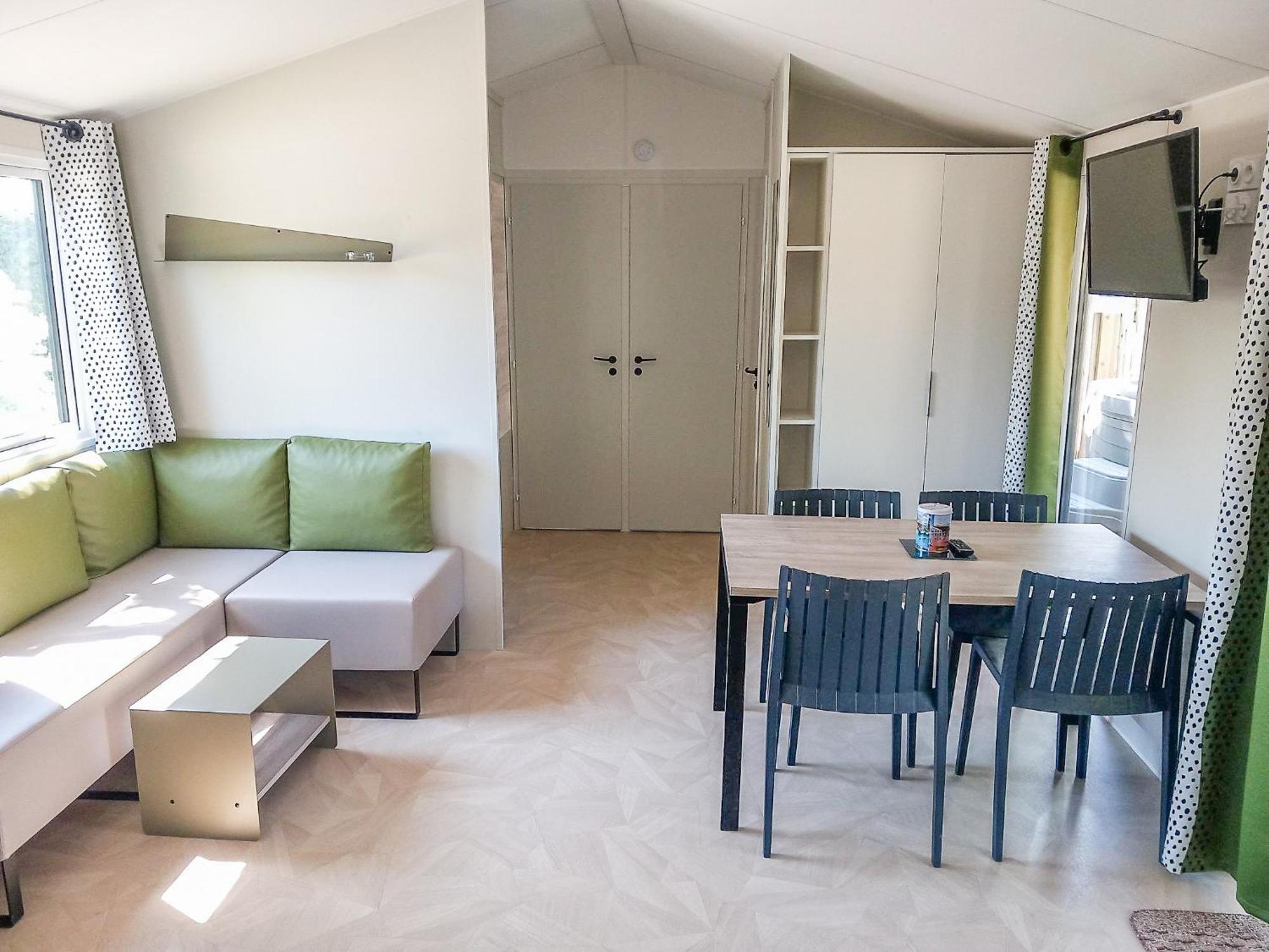 Camping Les Brillas Les Moutiers Eksteriør bilde