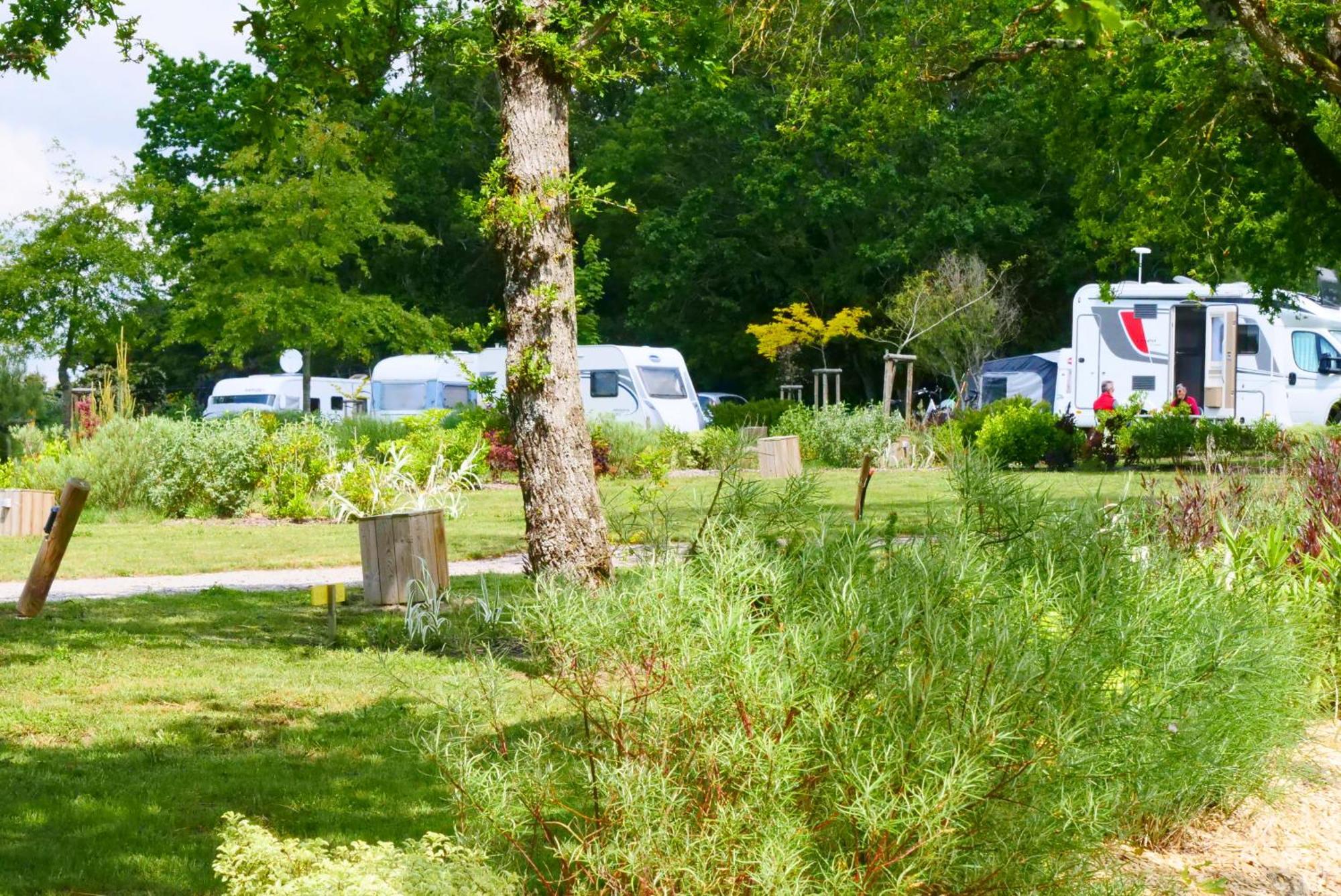 Camping Les Brillas Les Moutiers Eksteriør bilde